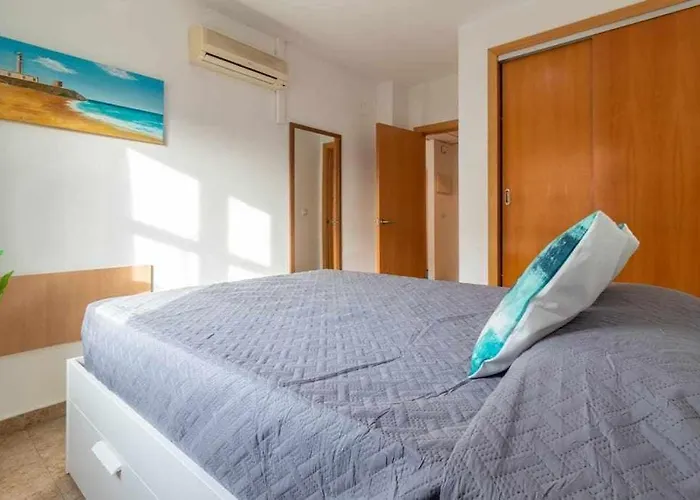 Apartamento 303 junto a la playa piscina y parking